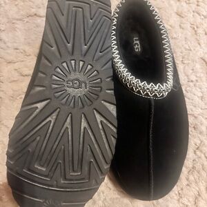 UGG Women's Black Cozy Slippers
